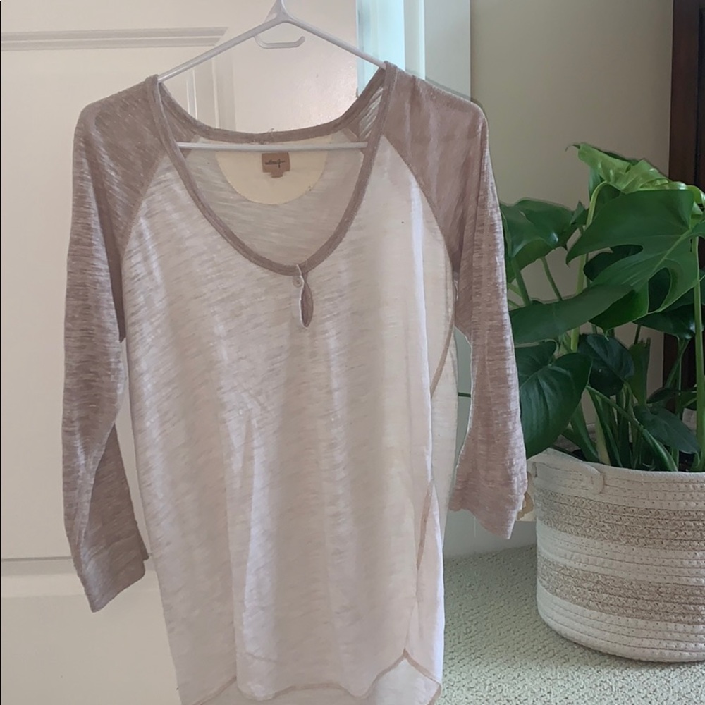 Aritzia Shirt